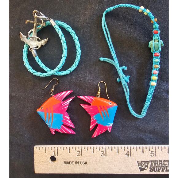 4 piece Bundle VINTAGE JEWELRY Rainbow Fish Earrings BRACELET Ocean Beach Turtle - Picture 2 of 3